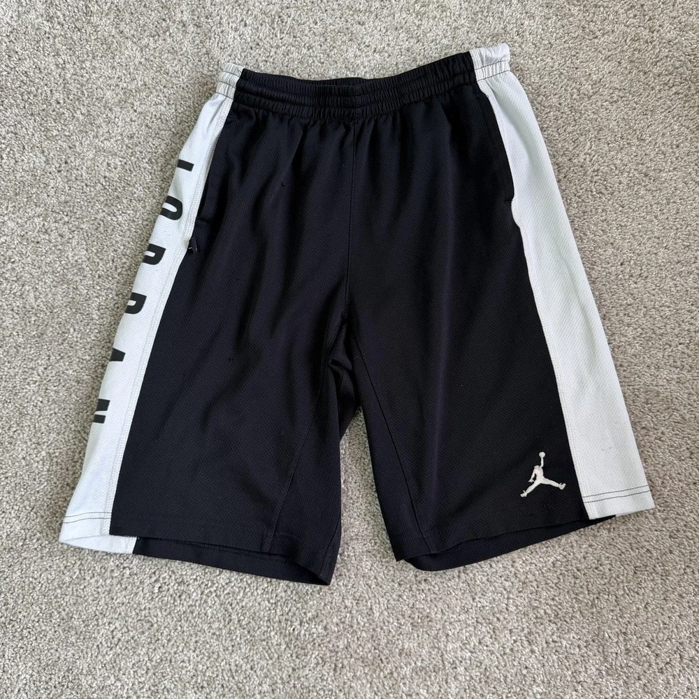 Jordan Basketball Shorts Kids XL 13-15 Yrs Black White Mesh Colorblock Gym